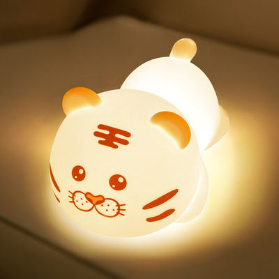 Giá tốt. Cute Tiger Silicone Night Light LED Novelty Lamp 3 Level Dimmable Nursery Nightlight USB Lâm ngủ có thể sạc lại trực tuyến