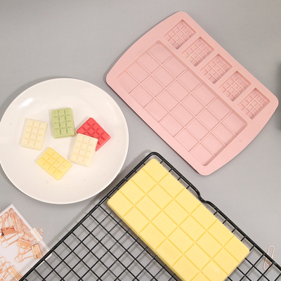 Giá tốt. Vàng silicone Waffle Mold Mượt silicone muffin chảo cho bánh waffle sô cô la trực tuyến