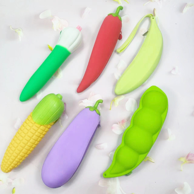Giá tốt. Vỏ bút chì màu sắc silicone chống nước bút chì túi thẩm mỹ nhẹ túi bút cầm tay trang nhã đồ dùng trường học trực tuyến
